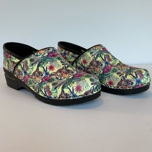 Bjork Floral Tiger Print Women's Clogs Size 8.5